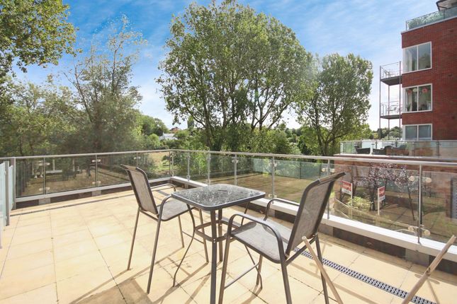 14, Kingfisher Close, Warwick photo 4