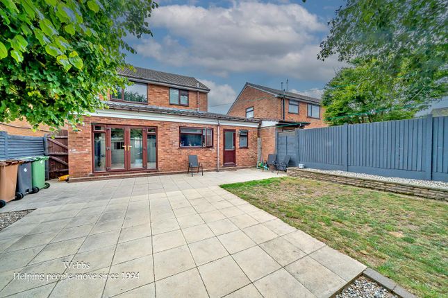 18, Fishley Close, Bloxwich, Walsall photo 4
