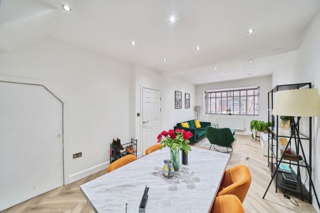 81, Meath Road, London photo 2