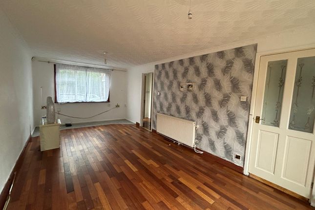 5, Champion Close, Leicester photo 5