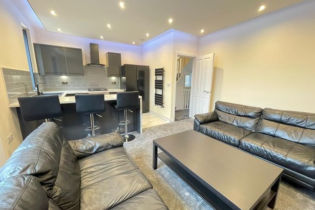 12a Broadway, Leeds photo 2