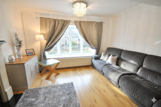 31, The heathlands, Gilfach Goch photo 2