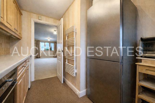 6, Weston Close, Potters Bar photo 4