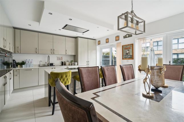 25, Stanley Kubrick Road, Denham photo 2