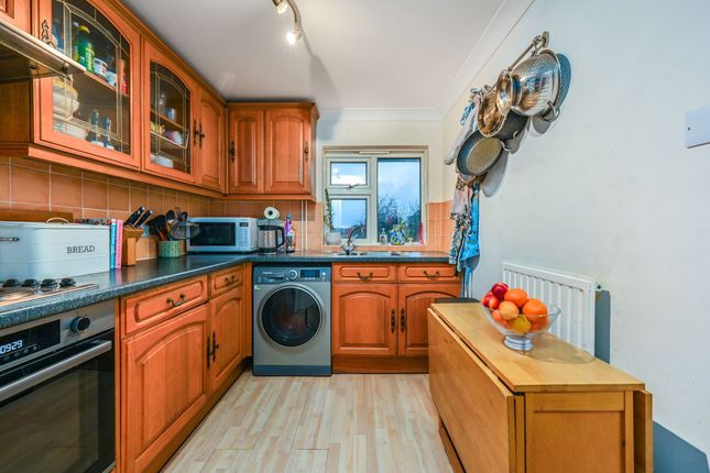116 Alderbrook Close, Crowborough photo 2