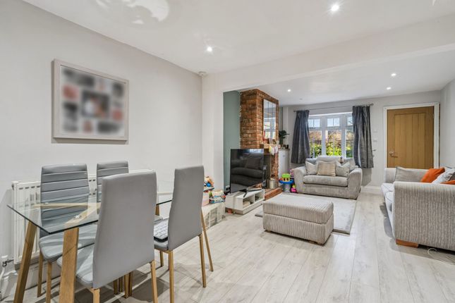 45 Wycombe Lane, High Wycombe photo 4