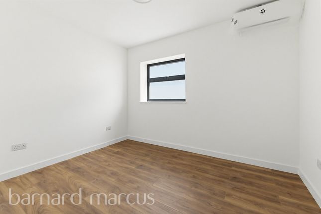 Court Farm View, Kingston Road, Epsom photo 5