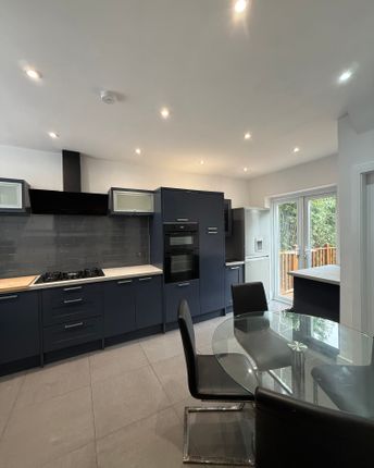 33, Elm Road, Oldham photo 5