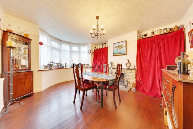 12, Lynmouth Rise, Orpington photo 3