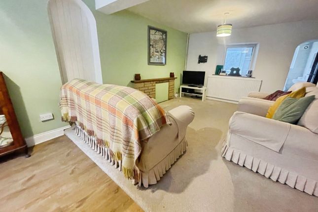16 Queen Street, Port Talbot photo 3