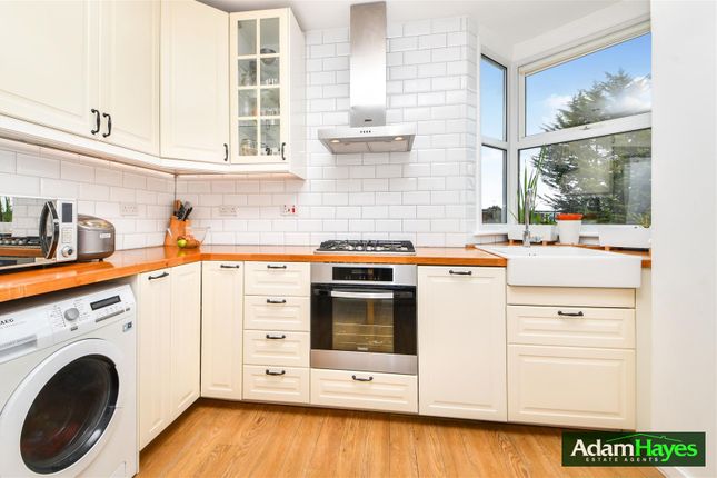 121a, Etchingham Park Road, London photo 3