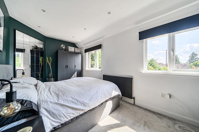26, King George Avenue, West Sussex photo 3