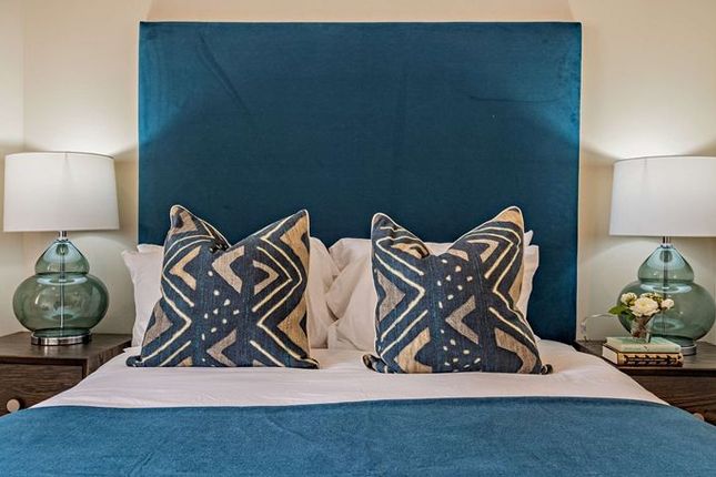 Apartment 24, London photo 4