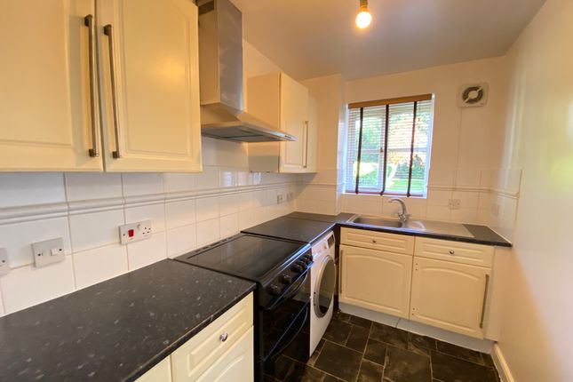 2, Windmill Drive, London photo 4