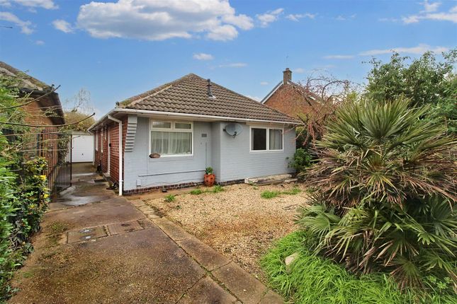 Thumbnail Detached bungalow for sale in Perlethorpe Avenue, Gedling, Nottingham