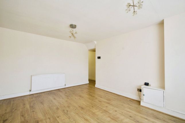 3, The Parade, Havering-Atte-Bower photo 4