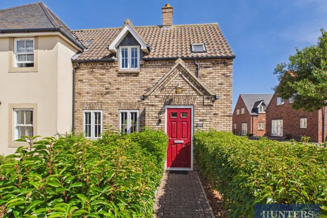 2-bed house on 3, Green Close, Filey, £125,000