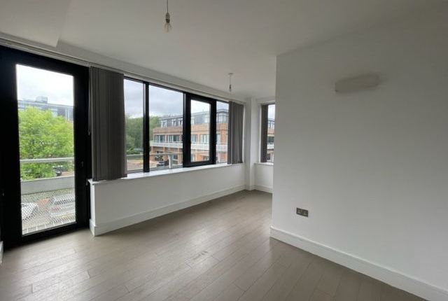 Flat 17, Lock House, Newbury photo 4