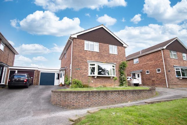 Thumbnail Detached house for sale in Winchester Road, Fair Oak, Eastleigh