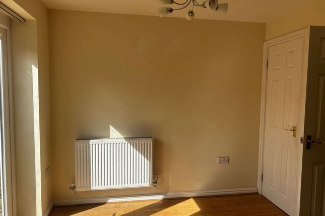 Property to rent in Pant Bryn Isaf, Llwynhendy, Llanelli