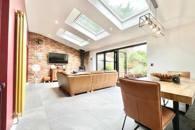 1 Fitzherbert Close, Stone photo 2