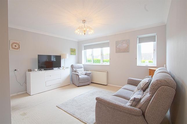 32, Albion Court, Sun Street, Billericay photo 5