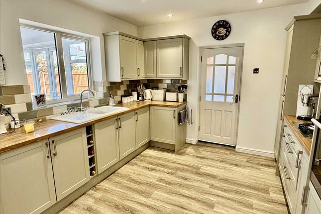 4, Mercer Grove, Wednesfield photo 3