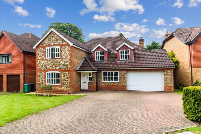 Thumbnail Detached house for sale in Lingfield Way, Watford