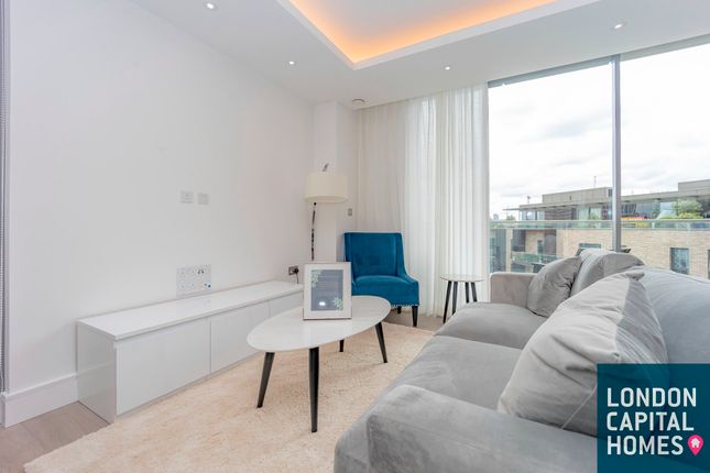 Flat to rent in Bollinder Place, London