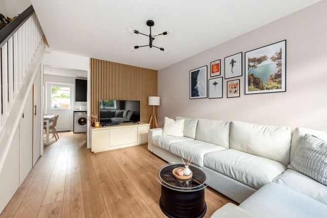 44 Middleton Gardens, Chichester photo 3