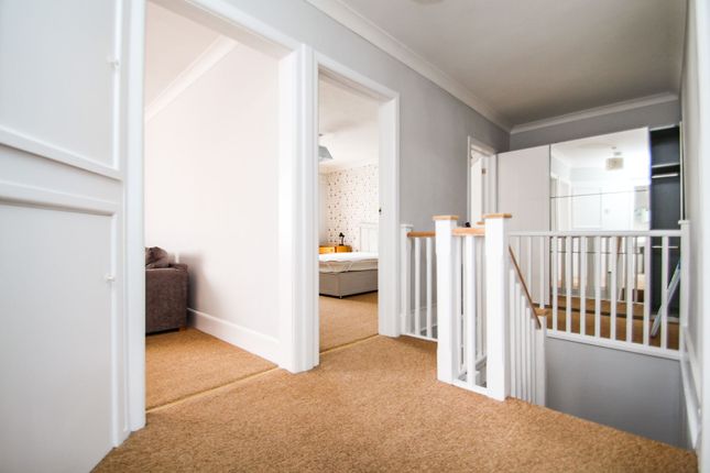 877 Wimborne Road, Bournemouth photo 4