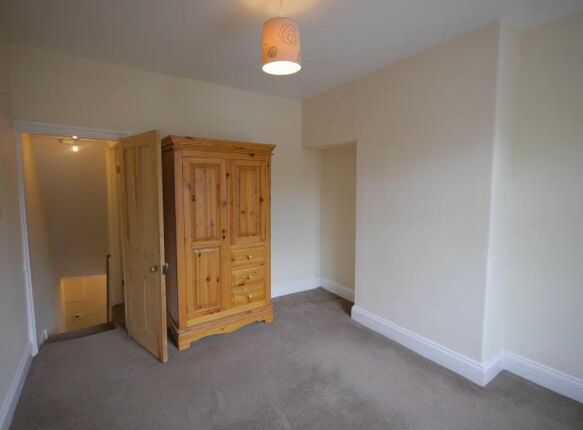 70, Kitchener Street, YORK photo 5