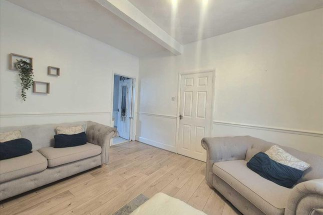33, Syphon Street, Porth photo 3