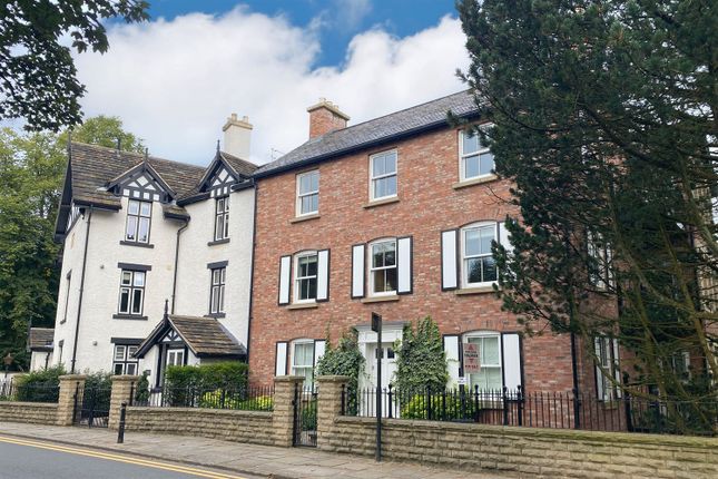 Flat for sale in The Village, Prestbury, Macclesfield