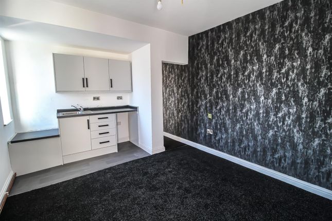 End terrace house for sale in Priory Road, Gedling, Nottingham