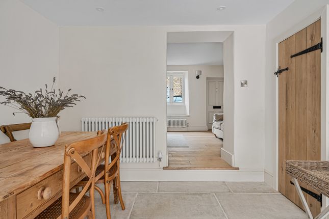 24, West Street, Gloucestershire photo 4