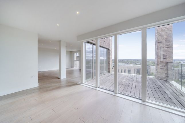 Flat 1302, Patterson Tower, 301, Kidbrooke Park Road, London photo 2