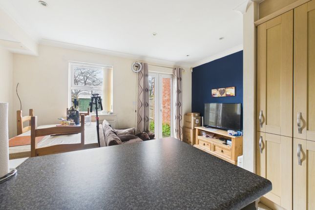 17, Tobermory Close, Berkshire photo 3