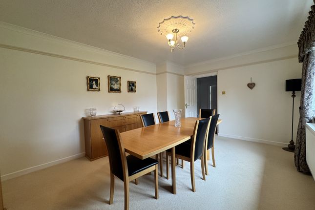 Plas Derwen 1, Royal Oak Court, Ammanford photo 3