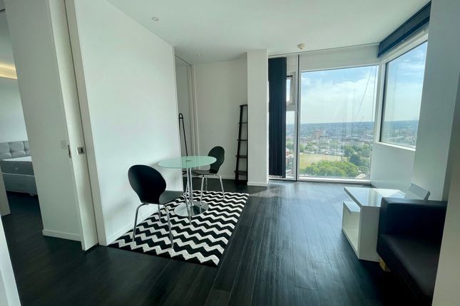 1-bed flat on The Cube, Wharfside Street, Birmingham, £120,000