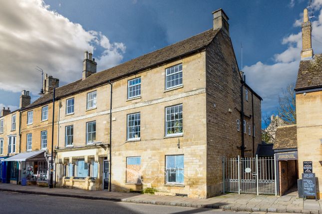 Thumbnail Flat for sale in Market Place, Oundle, Northamptonshire