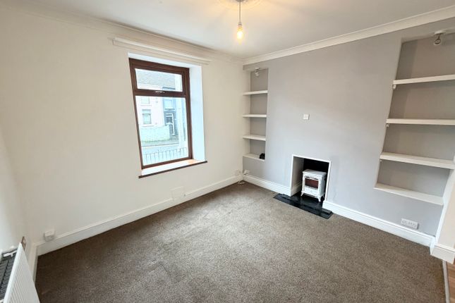 35, Glyncoed Terrace, Llanelli photo 5