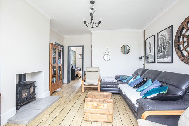 44, Furniss Avenue, Sheffield photo 3