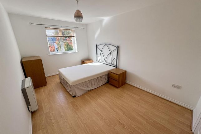 30, Farrier Close, Pity Me photo 4