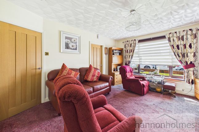 9, Martin Avenue, Bolton photo 4