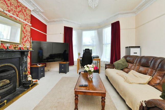 32, Desborough Road, Plymouth photo 4