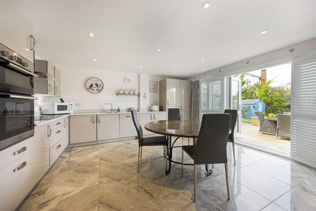 5, Clover Drive, Cheltenham photo 3