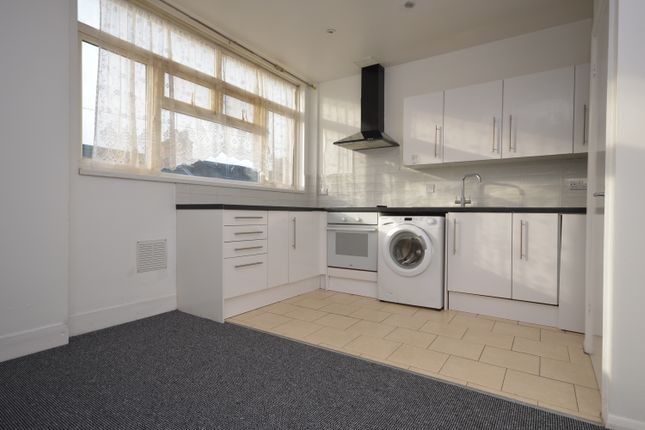Thumbnail Flat to rent in Wood Street, Kettering
