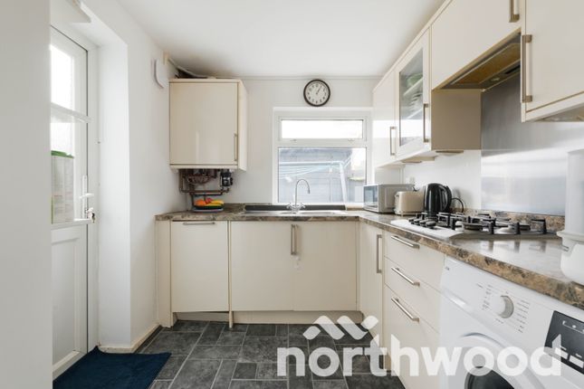 54, Gainsborough Road, Epsom photo 4