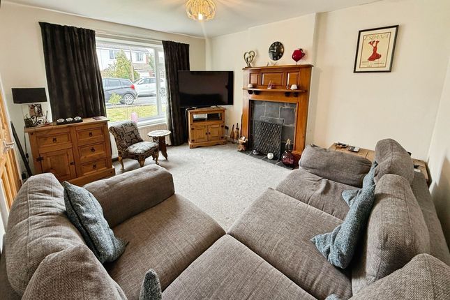 13 Waverley Drive, Cheadle photo 3